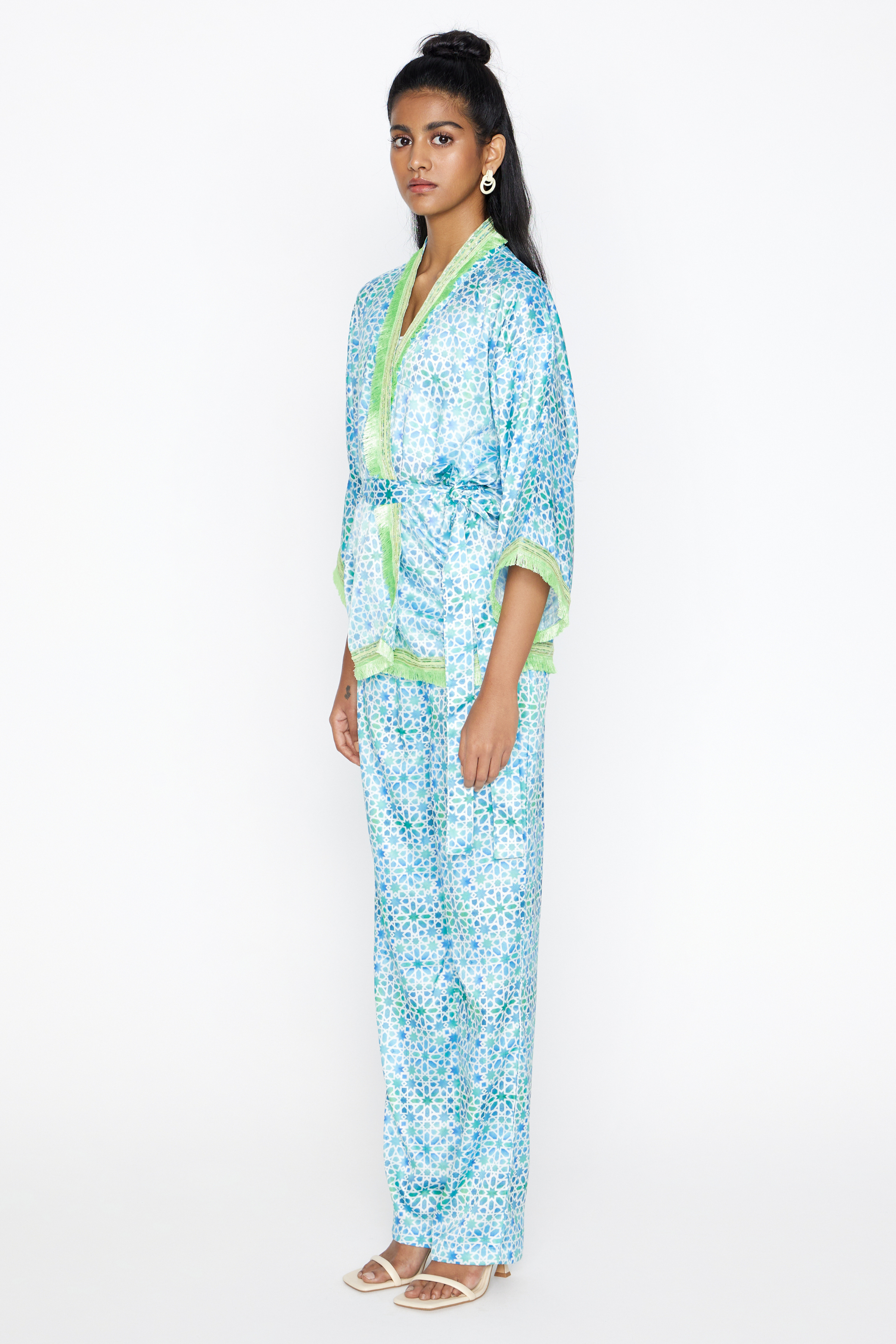 resort wear printed kimono suit
