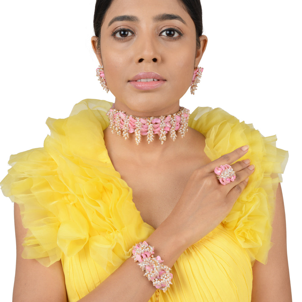 Gold plated designer pink shell chocker full set with tiny falling pearls