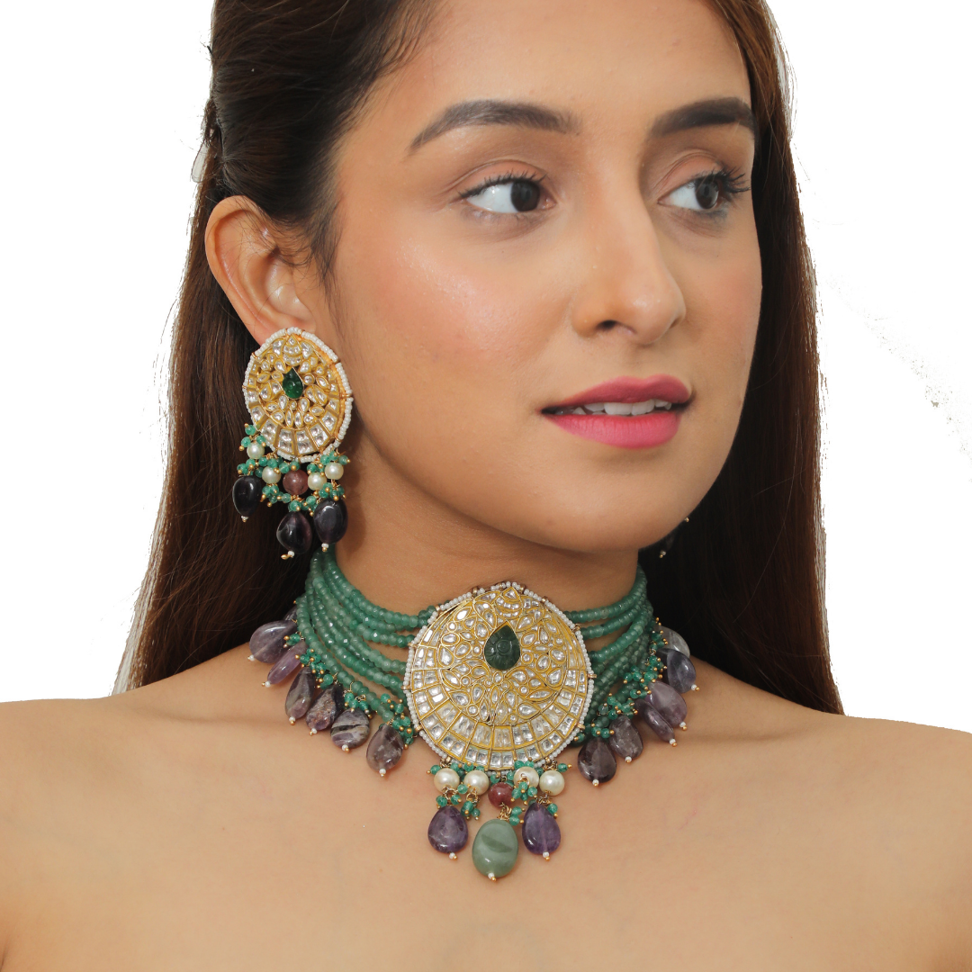 Featuring 22k gold plated choker with encrusted Jadtar stone