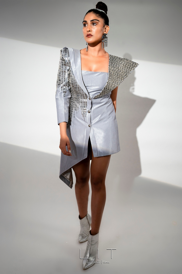 silver jacket dress with triangular metal sequins 